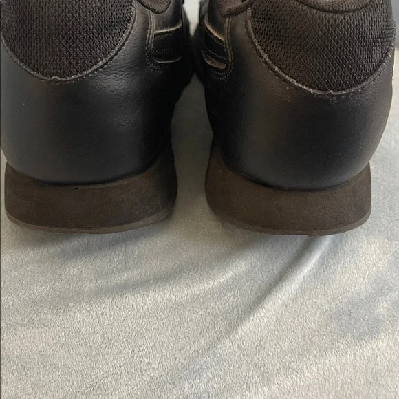 Reebok Classic Black Athletic Shoes - Picture 5 of 11